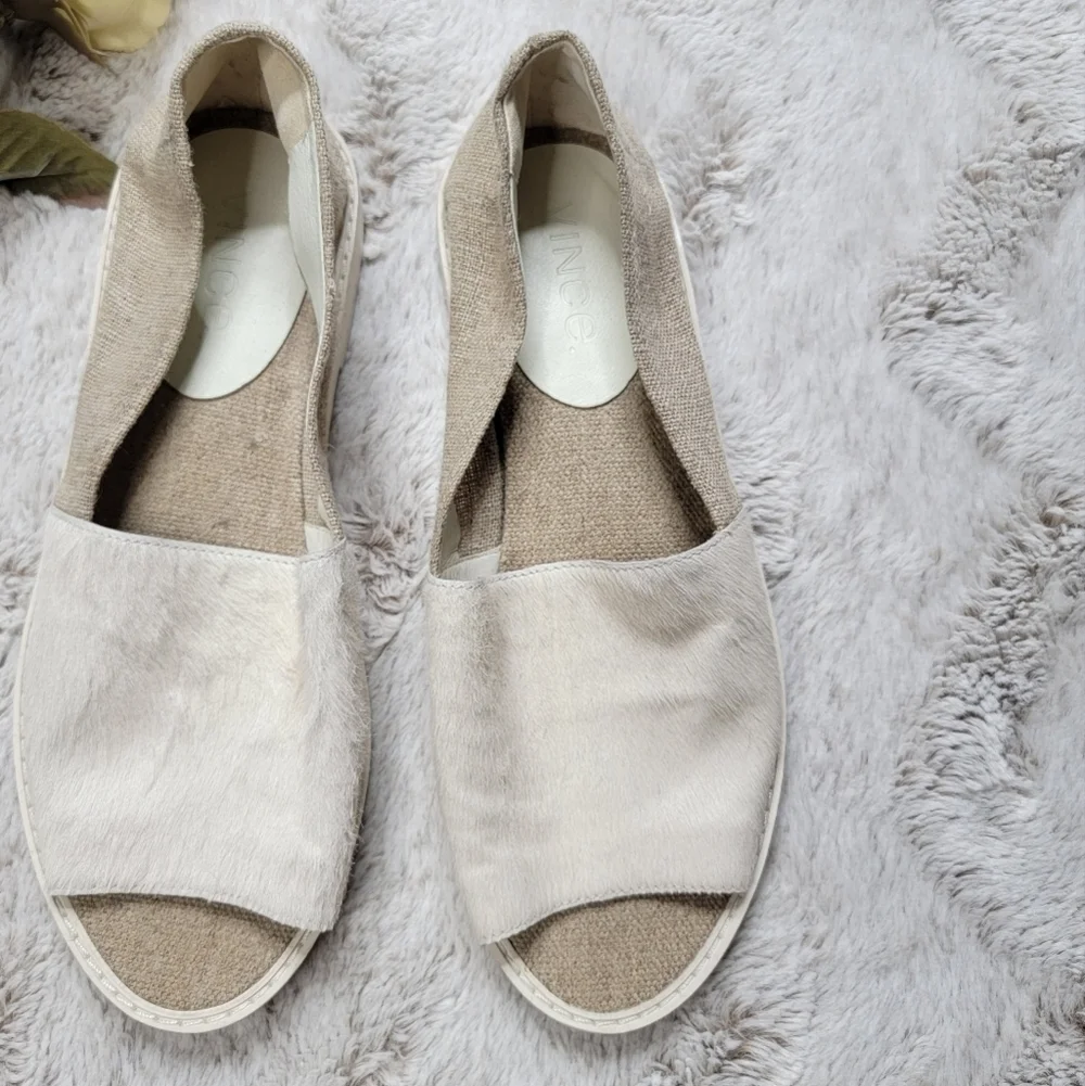 Vince Dyed Italian Calf‎ Hair Slip On Cream Neutral Open Toe Shoes Size 6M